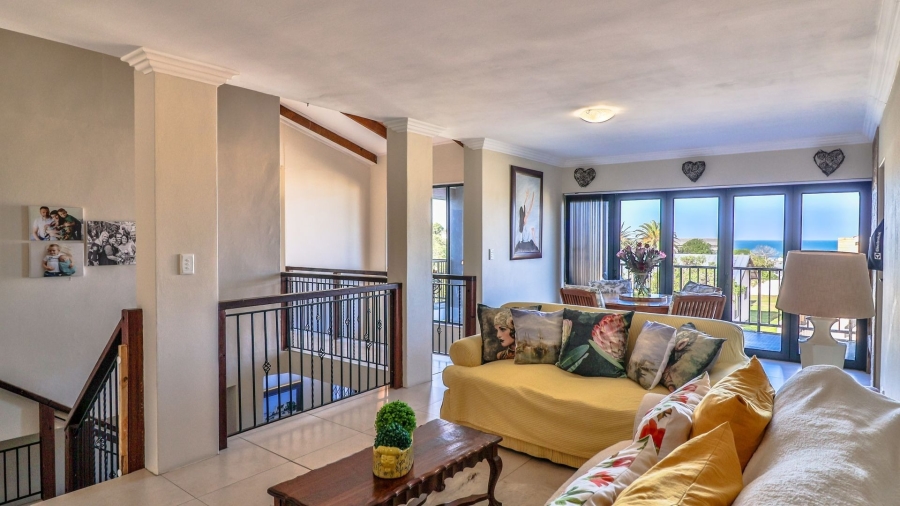 6 Bedroom Property for Sale in Franskraal Western Cape